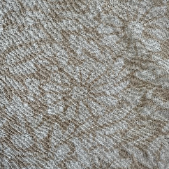 ✨SOLD✨ Care FP Bali Backpacker Tee - Picture 2 of 3